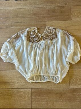 Free People Size Medium Embroidered Blouse